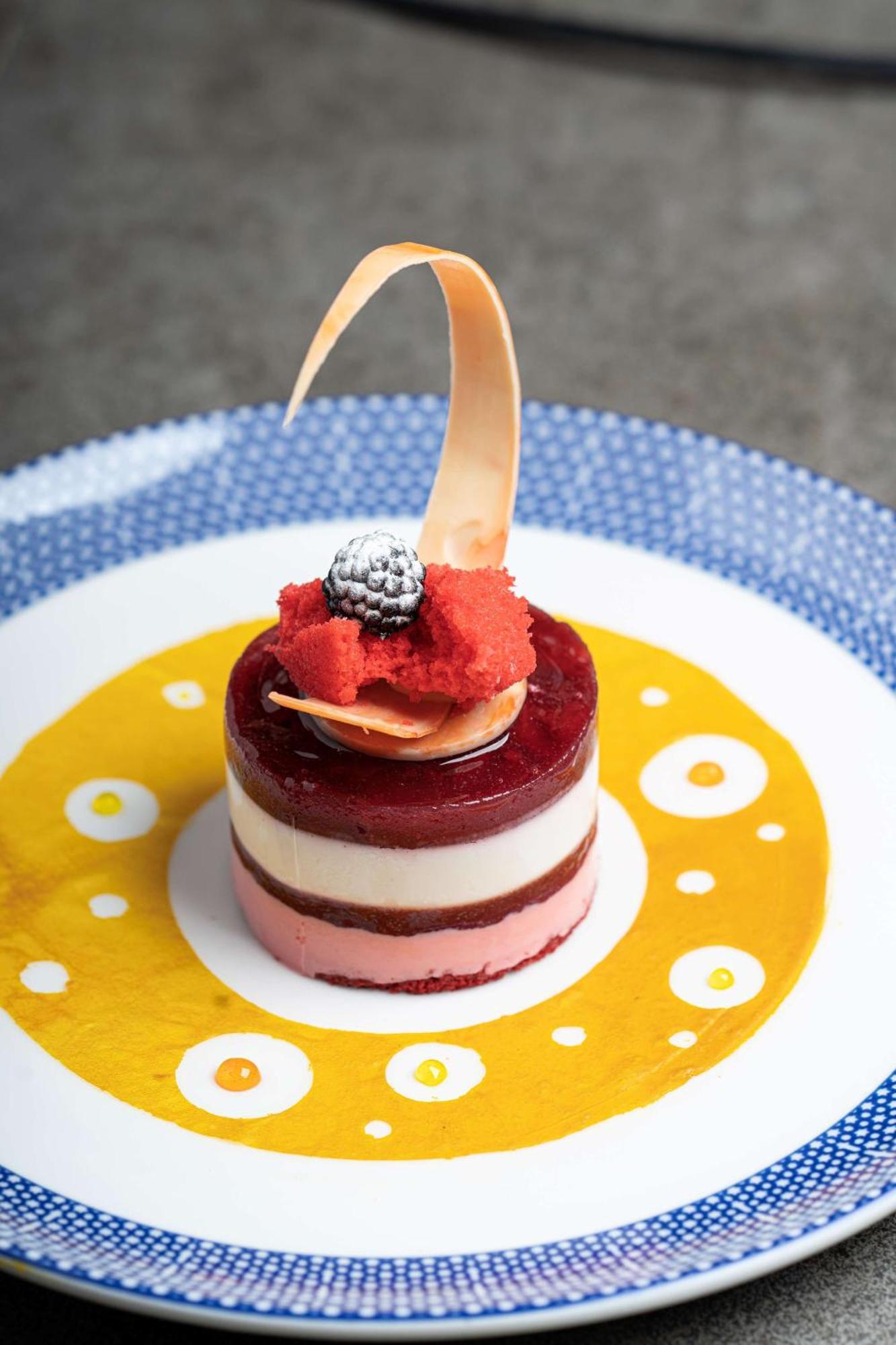 Radisson Blu Hotel & Resort, Szohár Kültér fotó A dessert