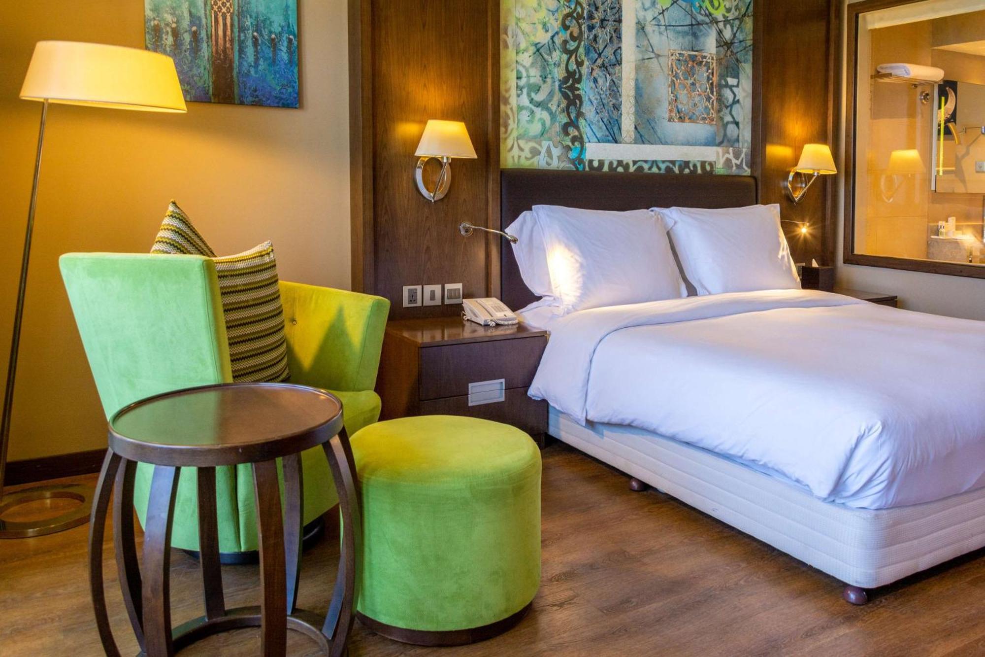 Radisson Blu Hotel & Resort, Szohár Kültér fotó Deluxe Room