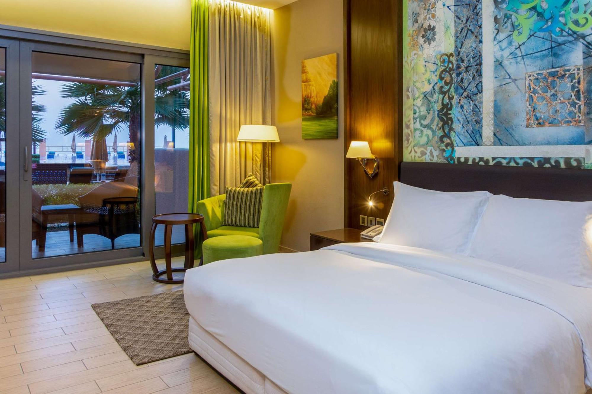 Radisson Blu Hotel & Resort, Szohár Kültér fotó Deluxe room